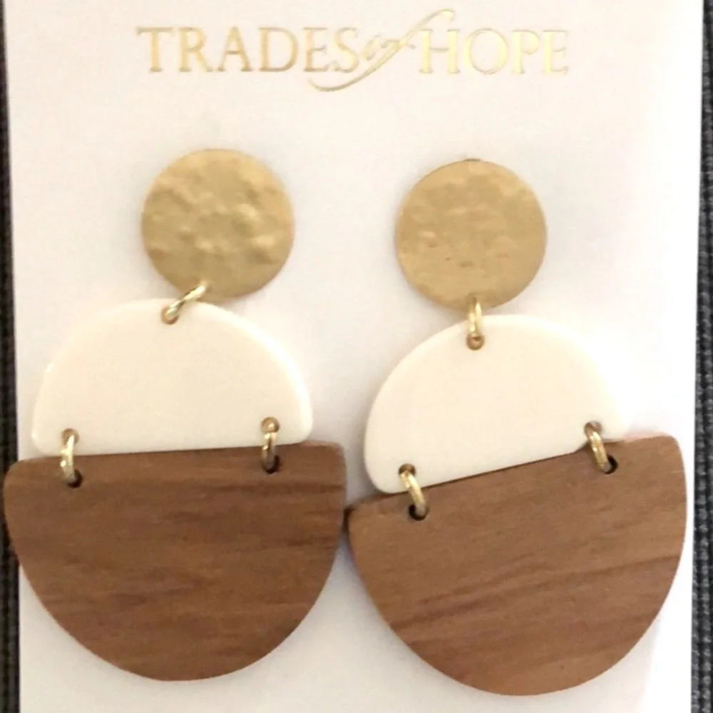 NWT Trades of Hope Wood, White Resin & Brass Earrings